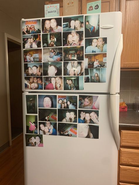 College Apartment Funny Decor, College Frat House Decor, Cute First Apartment, College House Ideas Funny, Living Room College House, College House Ideas Kitchen, Friend Apartment Ideas, Fun College Apartment, Decor For Apartments