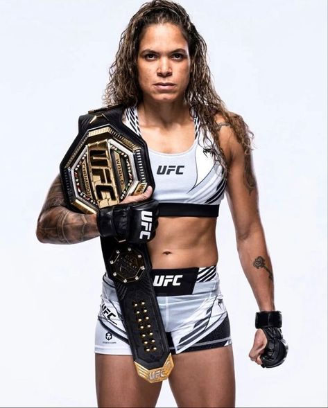 Female Rockstar Aesthetic, Female Mma Fighters, Mma Girls, Amanda Nunes, Ufc Women, Rockstar Aesthetic, Wwe Female Wrestlers, Martial Arts Women, Mma Women