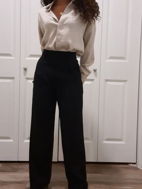 Black Neutral Work Outfit, Black Formal Pants Women Outfit, Black Official Pants Outfit, Wide Leg Pants Button Up Shirt, Neutral Corporate Outfit, Semi Formal Shirts For Women, Formal Dress Pants For Women, Semi Formal Black Pants Outfit For Women, Woman Slacks Outfit