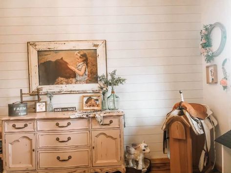 Cowgirl Room Revamp Farmhouse Horse Decor, Toddler Horse Room, Horse Inspired Bedroom, Boho Horse Bedroom, Cowgirl Room Decor Western Style, Cowgirl Room Ideas Kids, Horse Room Ideas For Girls Kids, Horse Bedroom Ideas For Girls Kids, Vintage Cowgirl Nursery