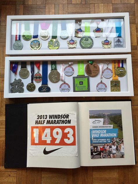 Displaying Medals, Runner Medal Display, Medal Display Ideas, Display Medals, Bib Display, Race Medal Displays, Marathon Medal Display, Running Medal Display, Medal Displays