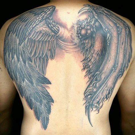 Ink Master: Revenge Done by: Cleen Rock One/James Vaughn Challenge: 2 on 1 wings Angel Demon Tattoo, Angel Wings Tattoo On Back, Tato Phoenix, Tattoos On Back, Tattoo Espalda, Ink Master Tattoos, Wing Tattoos On Back, Wing Tattoo Men, Wing Tattoos