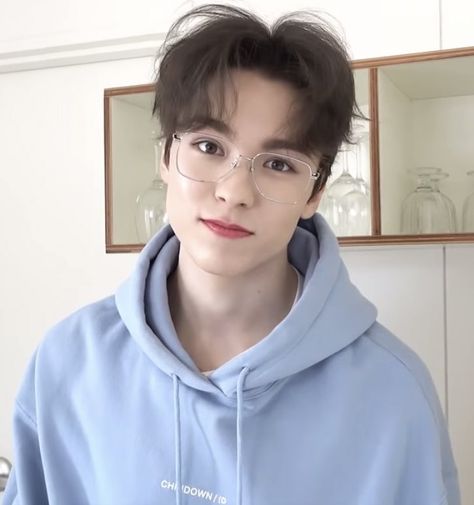 Cute Vernon Seventeen, Vernon Anyone, Vernon Seventeen Cute, Vernon Glasses, Vernon Selfie, Cute Vernon, Vernon Going Seventeen, Vernon Seventeen Boyfriend Material, Vernon Seventeen Aesthetic