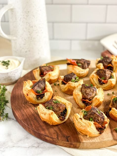 Beef Wellington Bites with Horseradish Cream Beef Wellington Appetizers, Wellington Bites, Millennial Kitchen, Beef Wellington Bites, Mini Beef Wellington, Holiday Roasts, Horseradish Cream, Scalloped Potatoes Cheesy, Food Pic