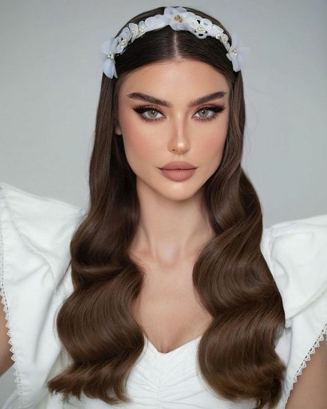 Modern Bridal Hairstyles, Glam Bride Makeup, Long Hair Designs, Glam Bride, Bridal Hairdo, Bridal Hair Inspiration, Braut Make-up, Bridal Makeup Looks, Hair Stylist Life