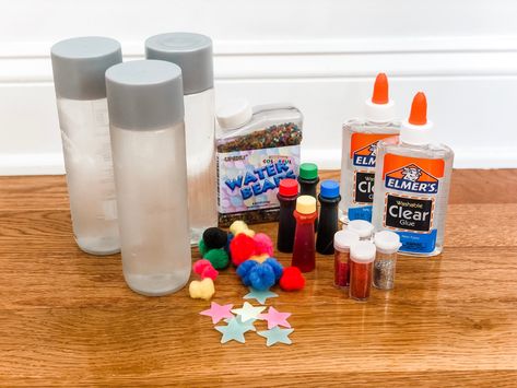 Sensory Bottles Diy, Baby Sensory Bottles, Diy Sensory Bottles, Sensory Bottles For Toddlers, Sensory Bottles Preschool, Glitter Jars Diy, Glitter Sensory Bottles, Calming Bottle, Calming Jar