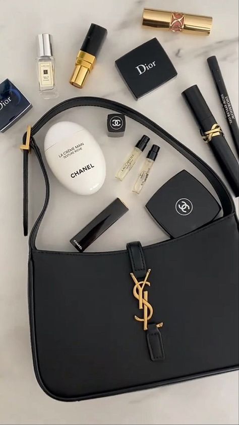 Inside My Bag, Luxury Bags Collection, Handbag Essentials, Dark Feminine Aesthetic, Luxury Lifestyle Dreams, What In My Bag, Luxury Aesthetic, Fancy Bags, Dior Couture