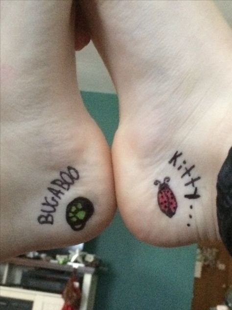 Miraculous ladybug and cat noir tattoo (done with sharpie) Ladybug And Chat Noir Tattoo, Ladybug And Cat Noir Tattoo Ideas, Ladybug Tattoo Matching, Miraculous Ladybug Tattoos, Miraculous Tattoo Ideas, Ladybug And Cat Noir Tattoo, Ladybug Tatoos Ideas, Miraculous Nails Cat Noir, Miraculous Ladybug Tattoo Ideas