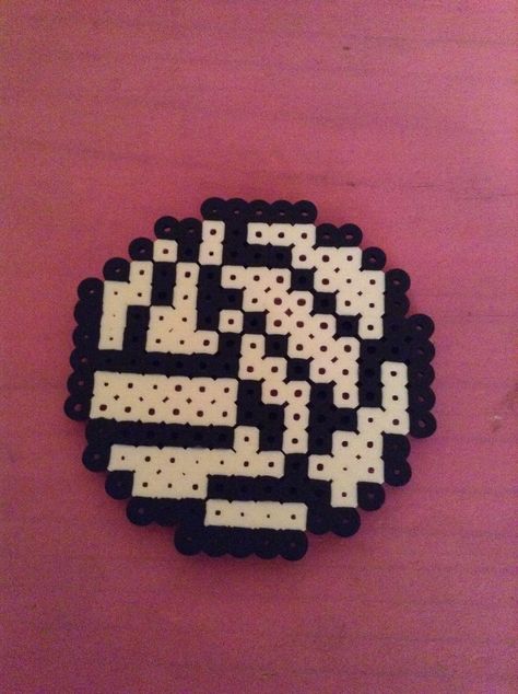 Perler bead volleyball Volleyball Perler Bead Pattern, Perler Bead Volleyball, Volleyball Perler Beads, Volleyball Keychain Diy, Perler Bead Keychain Ideas, Keychain Diy Ideas, Volleyball Keychain, Perler Beads Ideas, Pony Bead Projects