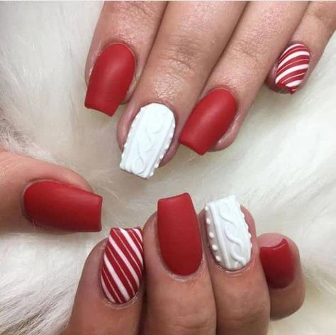 White Christmas Sweater, Christmas Sweater Nails, Dekoratívne Vence, Nail Art Noel, Sns Nails Colors, Cute Christmas Nails, Christmas Gel Nails, Sweater Nails, Nails Winter