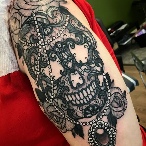 Lace Skull Tattoo | Tattoo Ideas and Inspiration Pearls Tattoo, Lace Rose Tattoos, Lace Shoulder Tattoo, Lace Skull Tattoo, Tattoo Doodles, Lace Sleeve Tattoos, Skull Pearl, Lace Tattoos, Women's Shoulder Tattoo