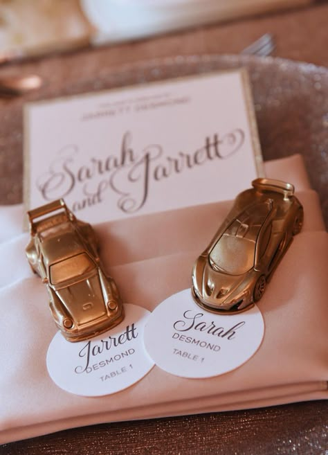 Car Themed Wedding, Wedding Couple Table, Car Wedding, Car Themes, Matchbox Cars, Wedding Dress Pictures, Wedding Quotes, Glamorous Wedding, Wedding Cake Designs