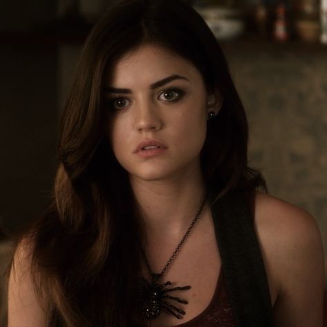 Pretty Little Liars Aria, Pll Cast, Aria Montgomery, Lucy Hale, Elle Fanning, Celebrity Look, Just Girl Things, Look Alike, Pretty Little Liars