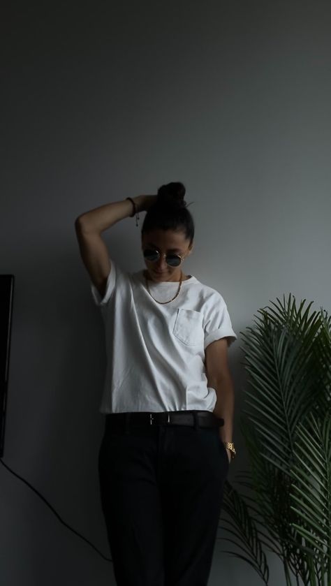 Masc women style #androgynousstyle   #lgbtqt   #queer     #outfitideas Masc Lesbian Brunch Outfits, Masc Lesbian Style, Masc Outfits For Women, Masc Girls, Masc Fem, Tomboyish Outfits, Non Binary Fashion, Masc Fashion, Masc Women