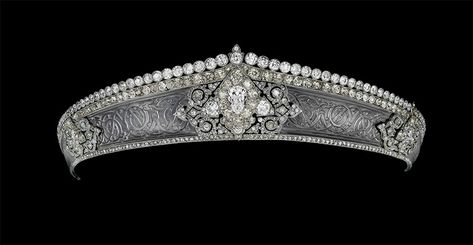 Dallas Museum Of Art, Diamond Tiara, Crystal Tiaras, Royal Jewels, Royal Jewelry, Crown Jewels, Tiaras And Crowns, Dream Jewelry, Rock Crystal