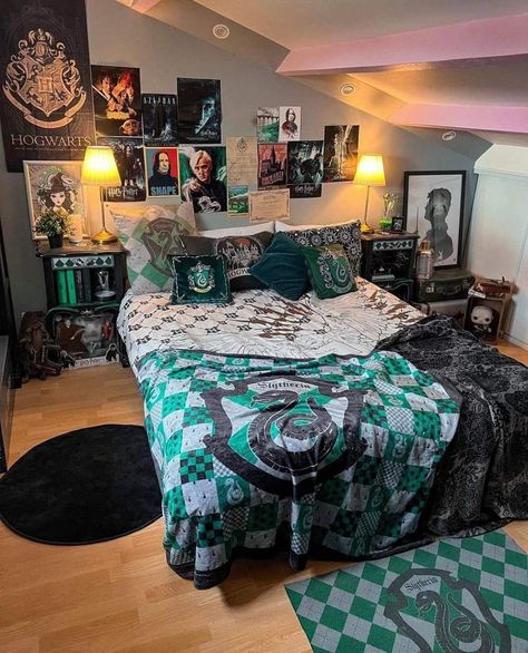 dorm room harry potter dorm room harry potter  slytherin harry potter dorm room ravenclaw girls dorm room harry potter harry potter dorm room ideas shifting harry potter's dorm room harry potter dorm room hogwarts gryffindor harry potter theme dorm room harry potter dorm room sketch harry potter dorm room gryffindor dorm room designs harry potter harry potter dorm room ideas shifting gryffindor Dorm Room Hogwarts, Harry Potter Dorm Room Ideas, Room Ideas Shifting, Slytherin Aesthetic Bedroom, Slytherin Inspired Bedroom, Gryffindor Dorm Room, Slytherin Bedroom Ideas, Sketch Harry Potter, Slytherin Room Decor