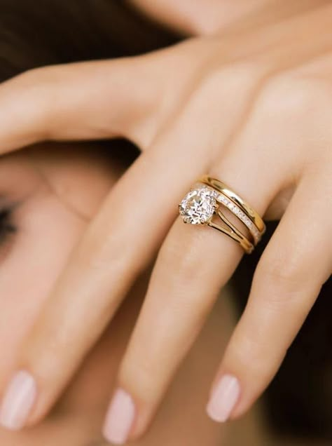 Split Shank Solitaire Engagement Ring, Victor Barbone, European Cut Diamond Ring, Rose Gold Diamond Ring Engagement, Hijab Wedding, Ring Inspo, Unique Diamond Engagement Rings, Moonstone Engagement, Gold Rings Fashion