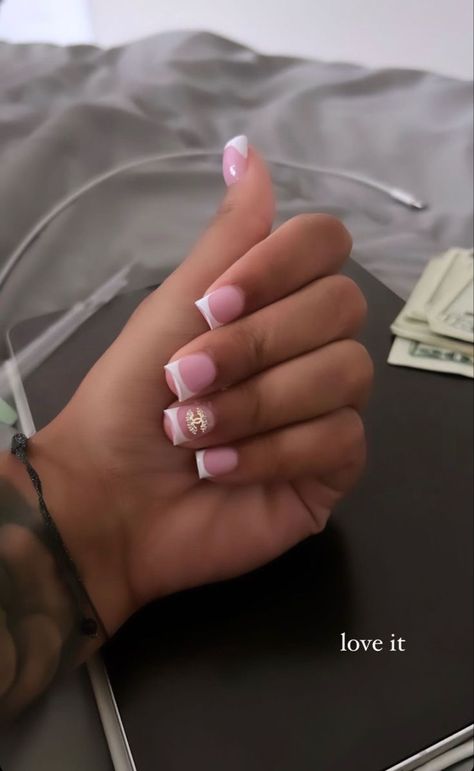 Short Boujee Nails, Bling Acrylic Nails Short, Real Short Nails, Xs Nails, Shorties Nails Square, Acrylic Nails Bling, Acrylic Nails Short Square, Cute French Tip Nails, Cute French Tip