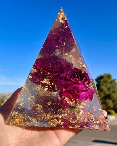 Resin by K R Y S T A L on Instagram: “Close up of this rose pyramid🌹 Beauty beauty beauty 😍 . . . . . #resinrose #rosepreserved #resinpreservation #resinpyramid #explorepage…” Resin Perimid, Resin Pyramid Ideas, Resin Pours, Resin Pyramid, Acrylic Ideas, Resin Pour, Resin Ideas, Epoxy Resin Art, Resin Projects