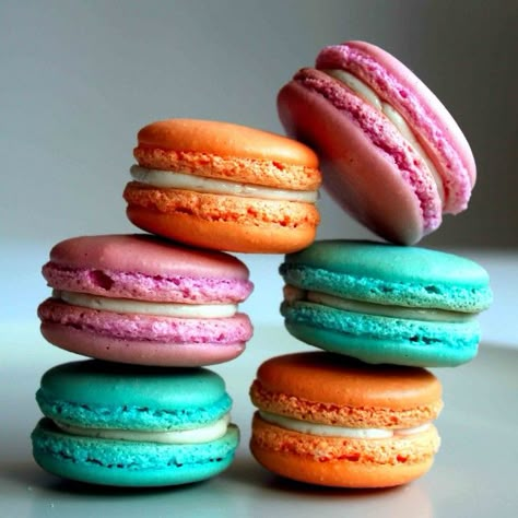 Master the French macaron with this tutorial. French Pastries Recipes, Kue Macaroon, Macaron Recipes, French Macaroons, Macaron Recipe, French Macarons, French Pastries, Filling Recipes, Tea Cakes