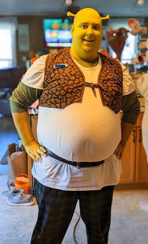 Shrek Halloween, Shrek Costume, Most Creative Halloween Costumes, School Halloween Party, Halloween 11, My Halloween Costume, Halloween Costume Idea, Last Minute Halloween Costumes, Funny Costumes