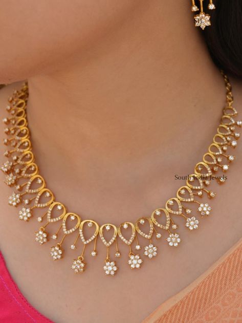 Buy Necklace Sets Online | Premium Quality - South India Jewels Short Necklace Gold Indian, Necklace Gold Indian, One Gram Gold Necklace, Short Necklace Gold, Gold Necklace Sets, Simple Necklace Designs, Bridal Jewelry Necklace, Gold Bridal Necklace, Peacock Necklace