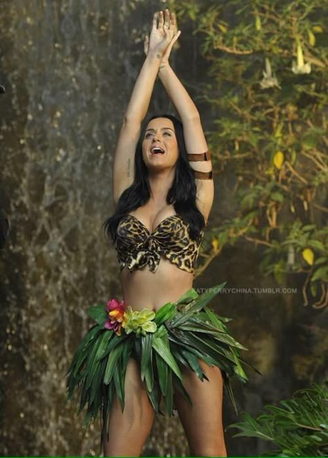 Katy- Roar Katy Perry Halloween Costume, Katy Perry Tour, Katy Perry Dress, Katy Perry Costume, Katy Perry Outfits, Jungle Outfit, Katy Perry Roar, Katy Perry Hot, Halloween Costumes For Teens Girls