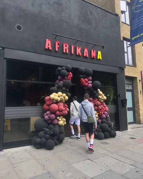 Now that’s how you stand out! 🔥🖤🍇🍷 Store opening balloons 🎉 Dm to book. __________ #corporateballoons #balloongarland #newstore #storeopening #storeopeningsoon #londonballoons #balloondecor #londonballoons #balloonsetup #balloondelivery #coporateevents #newbusiness #balloons #tuftexballoons #brandedballoons #balloondecor Balloon Garland Outdoor, 2 Year Anniversary, Balloon Delivery, New Bus, Store Opening, Balloon Garland, Year Anniversary, Balloon Decorations, Mansion