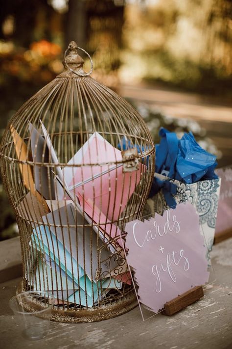 Vintage Wedding Card Box Ideas, Bird Cage Decor Wedding, Bird Cage Wedding Decor, Birdcage Wedding Decor, Birdcage Wedding Card Holder, Bird Cage Seating Chart, Bird Cage Centerpiece Fairy Lights, Bird Cage Card Holder Wedding, Gold Card Box Wedding