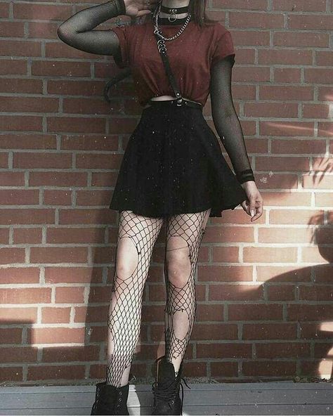 Deathcore Outfit, Emo Night Outfit, Emo Night, Grunge Style Outfits, Goth Barbie, Mode Harajuku, Grunge Kawaii, Moda Grunge, Egirl Fashion