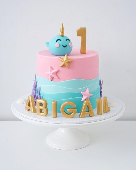 Eva Lee on Instagram: “A cute little Narwhal cake for Abi! Original design by the awesome @d.sweetfairy! Happy 1st birthday Abigail! 🐳 . . . #3dtopper #narwhal…” Happy Birthday Abigail Cake, Narwhal Birthday Party Cake, Narwal Cake, Narwhal Birthday Cake, Simple Mermaid Birthday Cake, Whale Birthday Cake, Narwhal Birthday Party, Narwhal Cake, Narwhal Party