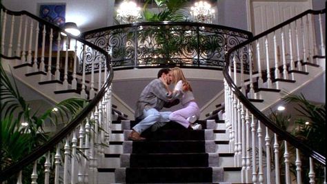 Dream staircase from the movie Clueless Cher And Josh, Clueless Characters, Clueless Aesthetic, Clueless Movie, Clueless 1995, Cher Horowitz, Alicia Silverstone, 90s Movies, Chick Flicks