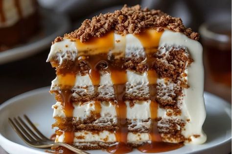 Caramel Crunch Cake Recipe, Caramel Crunch Cake, Crunch Cake Recipe, Caramel Crunch, Crunch Cake, Creamy Caramel, Caramel Frosting, Moist Cake, Spice Cake