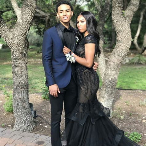 Black Prom Dress And Tux Ideas, Black Prom Tuxedo Ideas, Black And Blue Prom Couple, Navy Blue Prom Suits, Black Prom Dress Couple, Prom Tuxedo Ideas, Prom Dress Couple, Blue Prom Suit, Formal Pictures