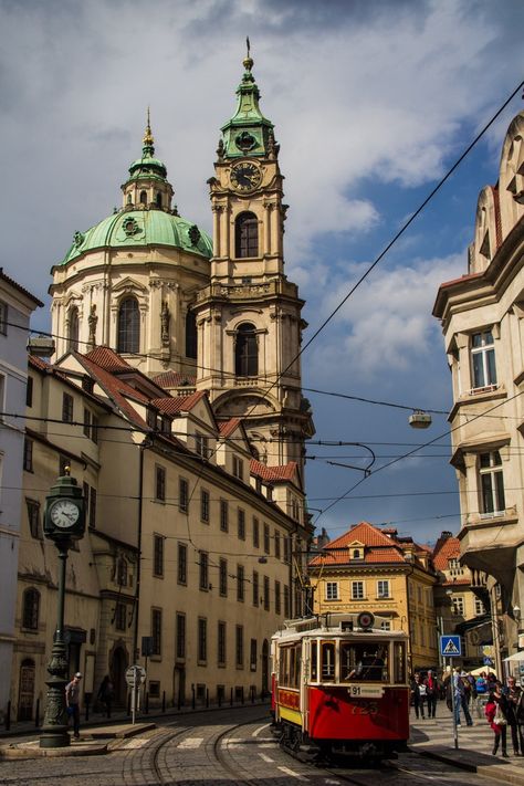 Prague Architecture, Architecture Photography Buildings, Plein Air Watercolor, Building Photography, Cityscape Photography, Architecture Wallpaper, London Architecture, The Count, Architecture Painting