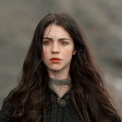 Reign/mary Marie Stuart, Stile Harry Potter, Reign Mary, Reign Fashion, Mary Stuart, Mary Queen Of Scots, Adelaide Kane, Princess Aesthetic, Foto Art