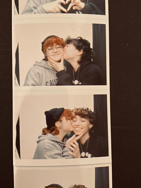 Mlm Relationship Goals, Mlm Romance, Aesthetic Kiss, Mlm Relationship, Boyfriends Aesthetic Lgbt, T4t Couple, Mlm Couple, Grunge Mlm Couple, Gay Date Ideas