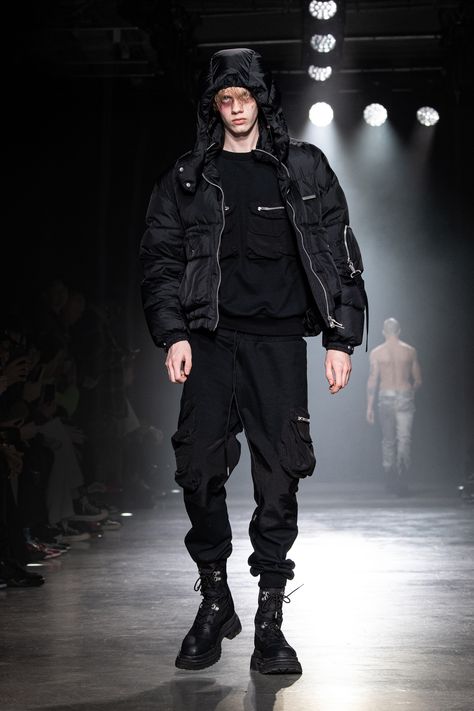 Fashion Show Outfit Men, Yakuza Fashion, Yakuza Outfit, Punk Fashion Men, Fashion Show Outfit, Punk Show, Cyberpunk Men, Cyberpunk Streetwear, Black Outfit Edgy