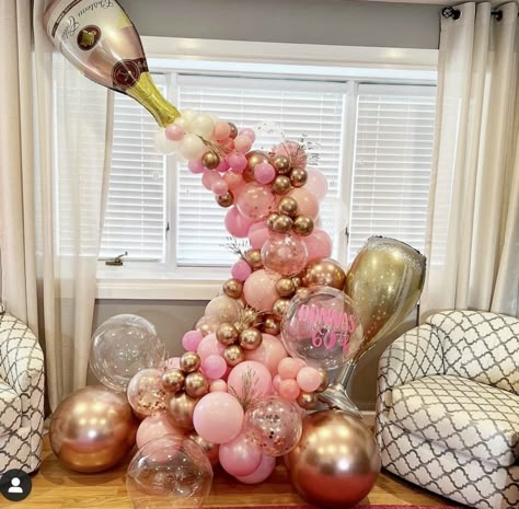 21st Birthday Centerpieces, Champagne Centerpiece, Champagne Balloon, Champagne Decor, 21st Birthday Balloons, Champagne Balloons, Christmas Tree Decorations Ribbon, Champagne Birthday, Deco Ballon