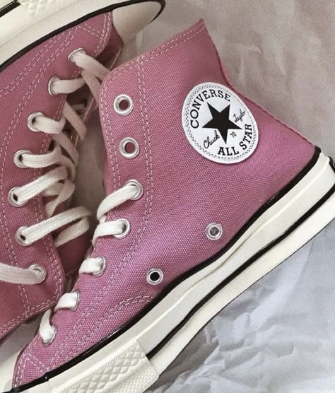 Colourful Converse, Aesthic Pink, Boty Converse, Dr Shoes, Pink Converse, Hype Shoes, Shoe Inspo, Aesthetic Shoes, Swag Shoes