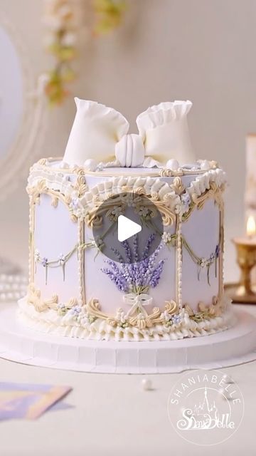 Tall Lambeth Cake, Purple Vintage Cake, Modern Lambeth Cake, Vintage Lambeth Cake, Purple Lambeth Cake, Lavender Cake, Cake Decorating Tutorials, Vintage Cake, Fondant