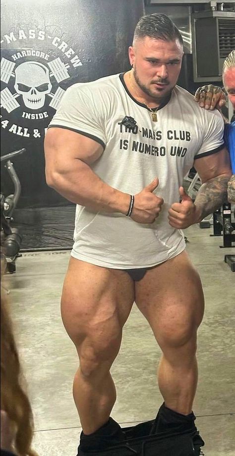 Hot Italian Men, Large Muscular Men, Lean Muscle Men, Muscle Guy, Big Muscle Men, Vintage Muscle Men, Bodybuilding Pictures, Men Bodies, Muscle Man