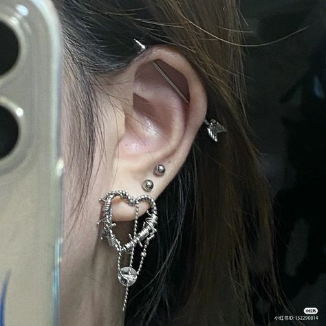 Cool Ear Piercings, Pretty Ear Piercings, Cool Piercings, Cute Piercings, Indie Jewelry, Body Jewelry Piercing, The Ear, Piercing Tattoo, Jewelry Inspo