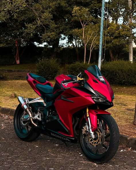 Cbr 250 Rr, Cbr 150r, Honda Cbr650r, Big Bike, Harley Davidson Wallpaper, Cool Nike Wallpapers, Chinese New Year 2020, Biker Aesthetic, Spongebob Wallpaper