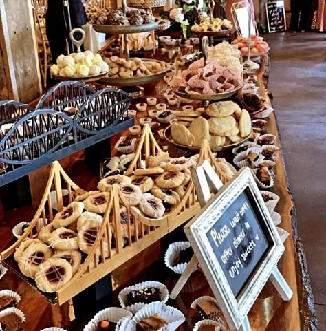 Cookie Tables At Weddings, Wedding Cookie Table Ideas, Boho Wedding Cookie Table, Rustic Wedding Cookie Table, Cookie Table Wedding Display Rustic, Cookies At Wedding, Cookie Table Wedding Display, Pittsburgh Cookie Table Wedding Display, Pittsburgh Cookie Table Bridges