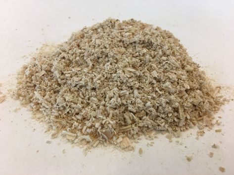 6 Things You Didn't Know You Can Do With Sawdust and Shavings Sawdust Uses, Camp Toilet, Green Environment, Landscape Edging, Camping Tools, Wood Crafts Diy, Useful Stuff, Workshop Ideas, Kerosene