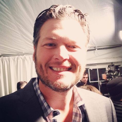 Blake Shelton taking a selfie... Blake Shelton Selfie, Black Shelton, Blake Sheldon, Taking A Selfie, Blake Shelton, Country Boys, Country Life, Country Music, Take That