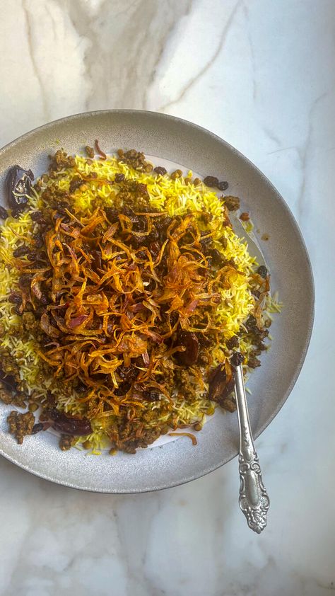 Adas Polo, Lentil And Rice, Persian Rice, Lentils And Rice, Persian Cuisine, Iranian Food, Dinner Party Menu, African Recipes, Crispy Onions