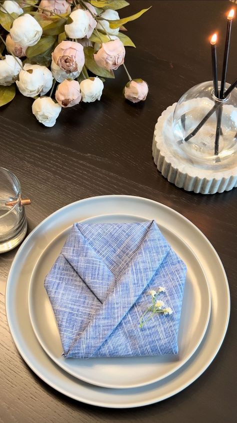 Swetha I Budget decor I DIY | Father’s Day is right around the corner; this tuxedo napkin fold is perfect way to elevate your Father’s Day tablescape. 👔💙 Comment… | Instagram Tuxedo Napkin Fold, Bridgerton Brunch, Paper Napkin Folding, Farmhouse Room, Budget Decor, Summer Tables, Napkin Folding, Dinner Wedding, Wedding Napkins