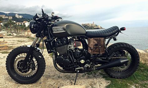 Triumph Legend Scrambler Triumph Thunderbird 900, Triumph Legend, Triumph Triple, Moto Triumph, Triumph Thunderbird, Triumph Cafe Racer, Triumph Motorcycle, Triumph Bikes, Cafe Racer Magazine